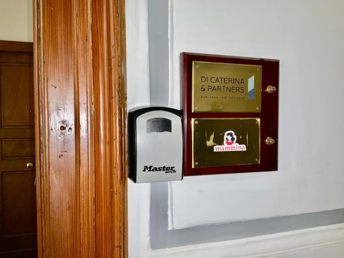 Mammina Home نابولي المظهر الخارجي الصورة