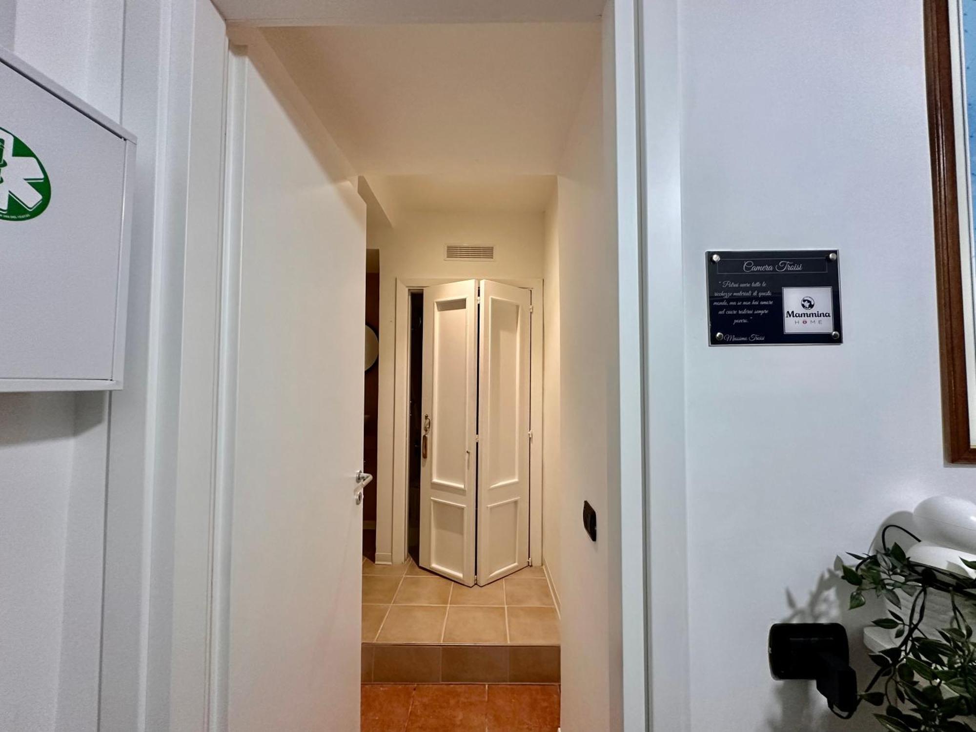Mammina Home نابولي المظهر الخارجي الصورة
